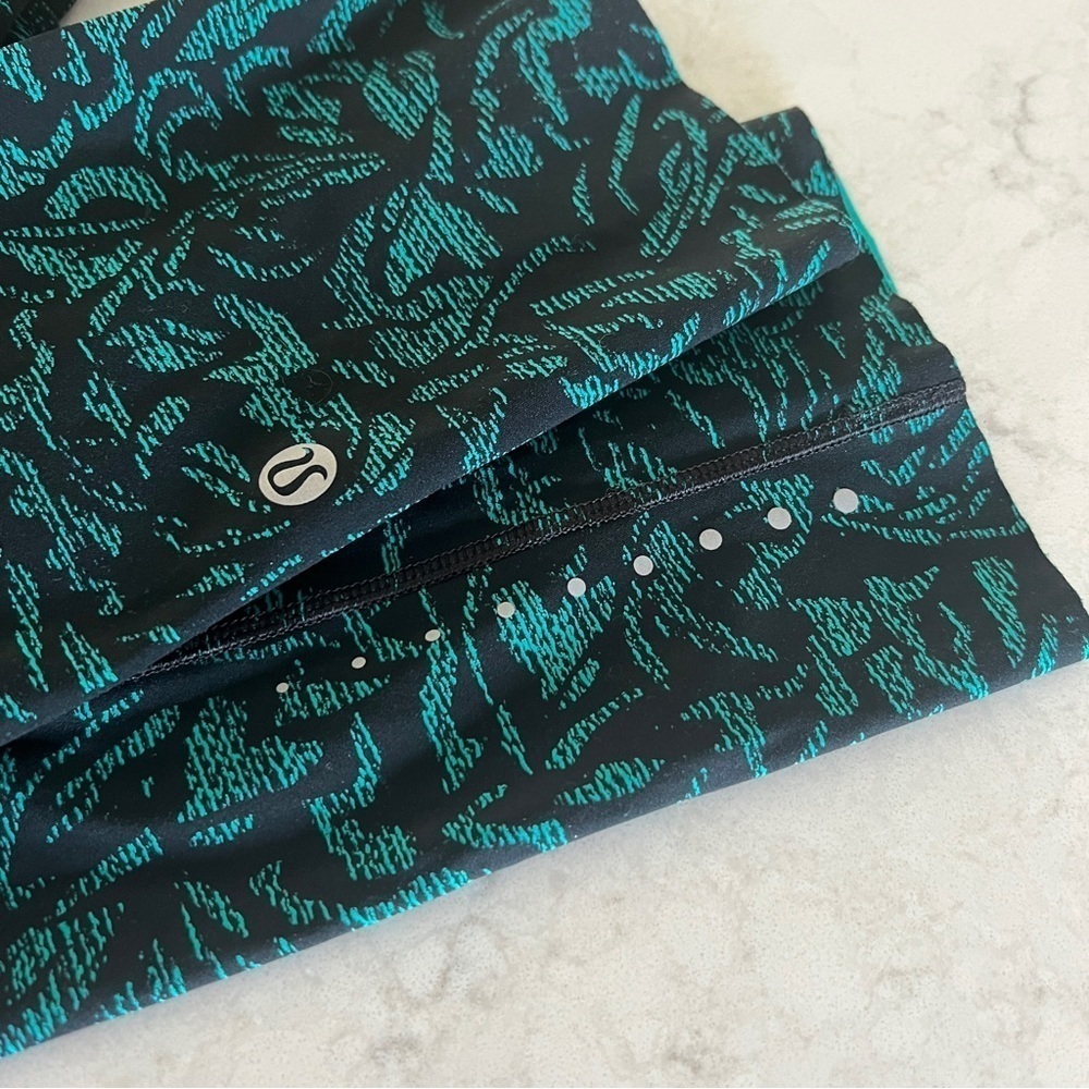 Lululemon Fast & Free Crop (19")
Thrive Viridian Green Black - Picture 9 of 9